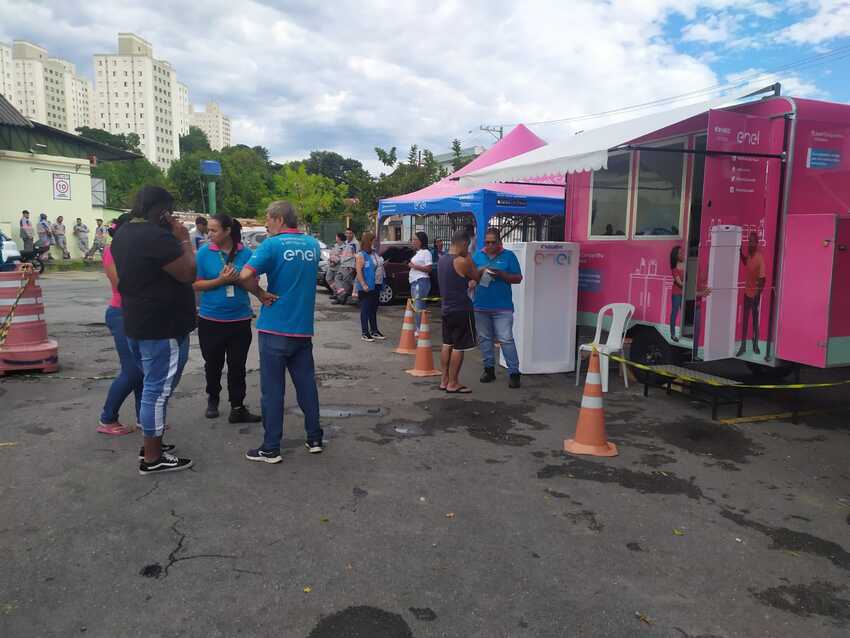 Enel realiza ação para troca de geladeiras e lâmpadas Led em Mauá