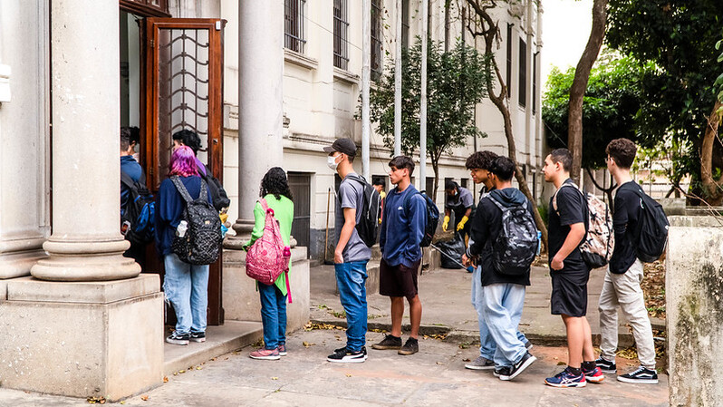 Estado alerta para risco de exposição de agressores e vítimas em escolas