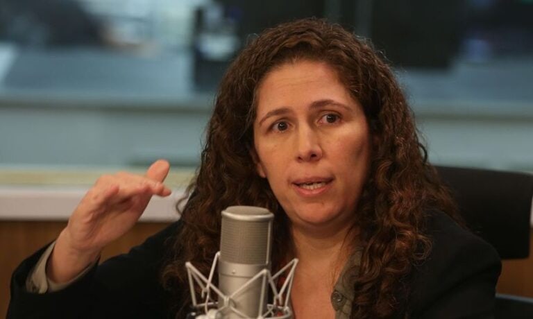 Ministra da Gestão e Inovação em Serviços Públicos, Esther Dweck