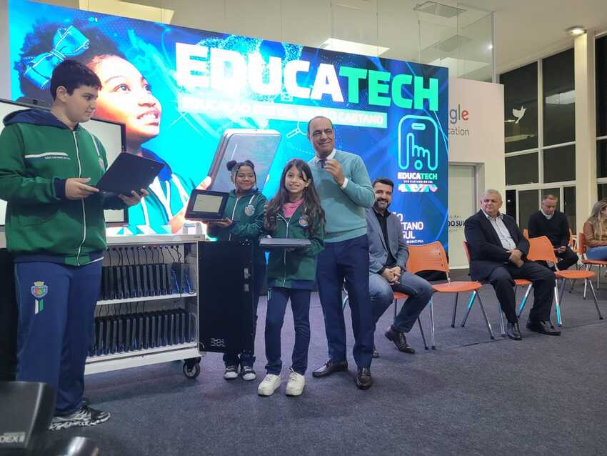 entrega de Chromebook em São Caetano