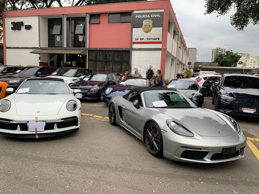 Operação da Polícia Civil apreende mais de 50 carros de luxo