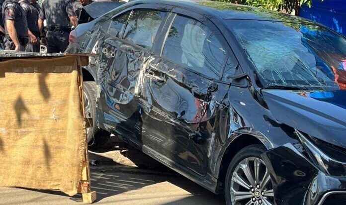 Ladrão é preso após fuga e colisão com carro de luxo em Santo André