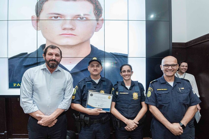 Guardas municipais são homenageados