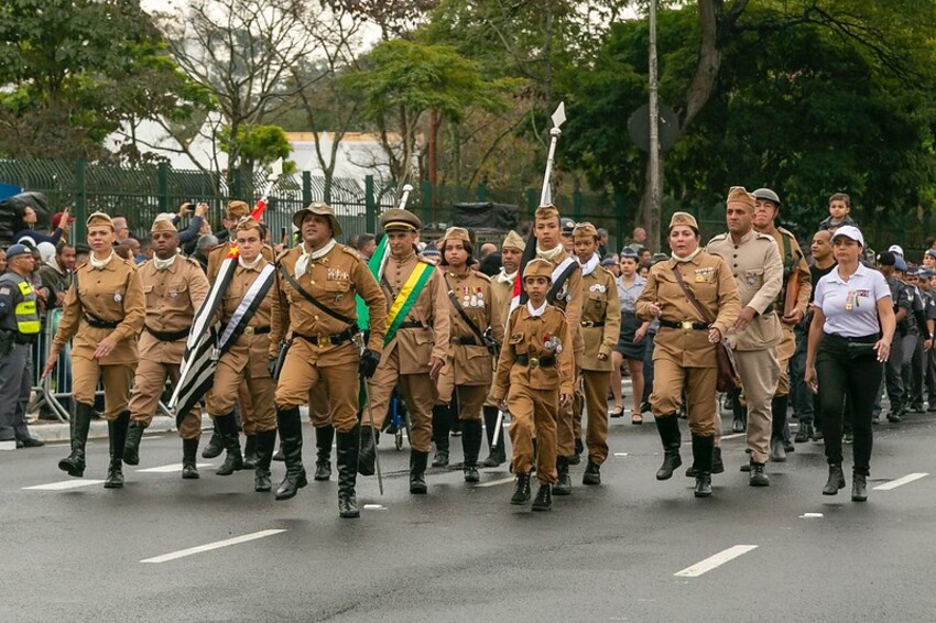 Desfile de 91 anos da Revolução Constitucionalista reúne grande público