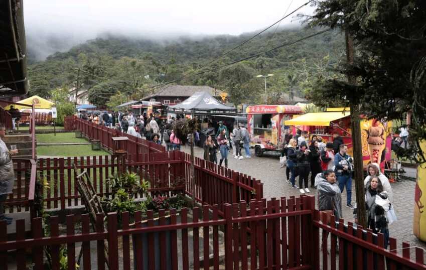 Público curte cultura e gastronomia no Festival de Inverno de Paranapiacaba