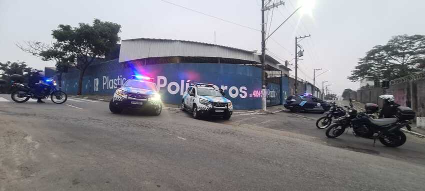 GCM e PM evitam pancadões e apreendem carro e motos em Diadema