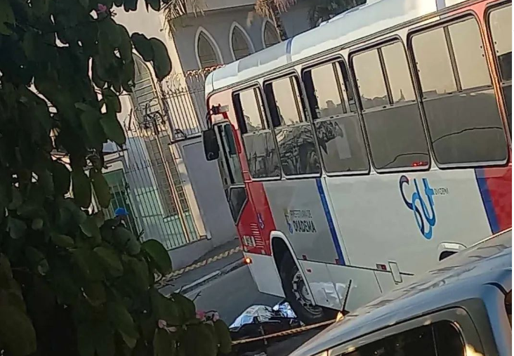 Jovem pega moto de amigo sem autorização, bate em ônibus e morre em Diadema