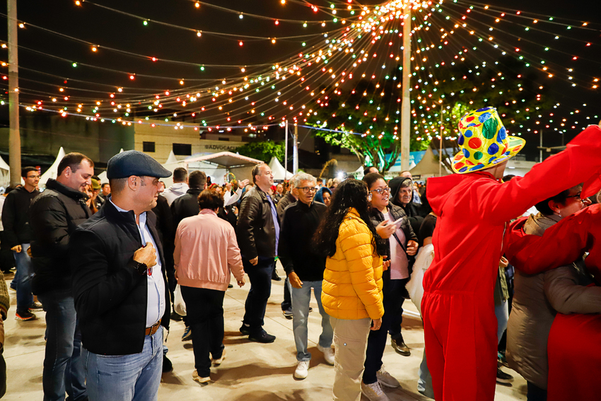 Festa Italiana de São Caetano chega ao último fim de semana com Zizi Possi