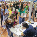 pessoas no feirão do emprego de São Bernardo