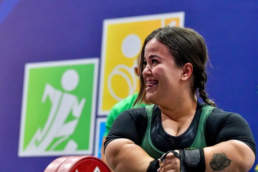 Atleta do Time SP bate recorde mundial de levantamento de peso