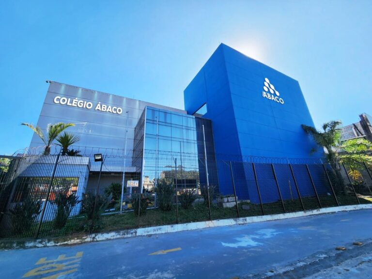 fachada do Colégio Ábaco