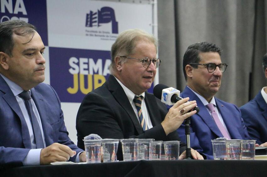 FDSBC inicia sua 23ª Semana Jurídica com palestrante internacional