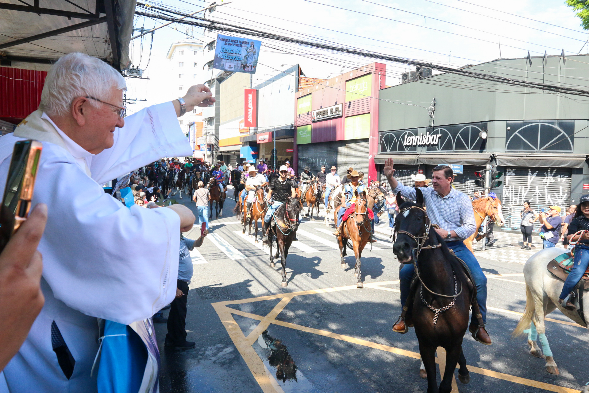 Prefeito Orlando Morando no cavalo