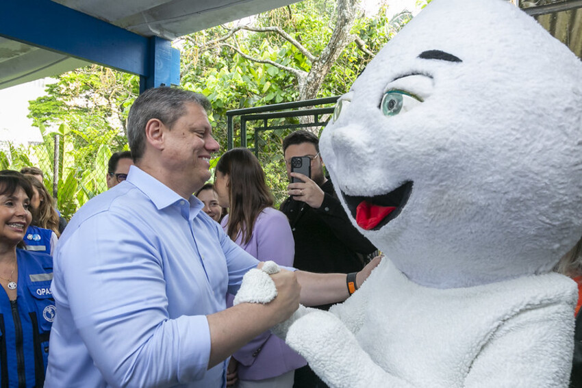 Tarcísio lança campanha de multivacinação para crianças e jovens de até 15 anos