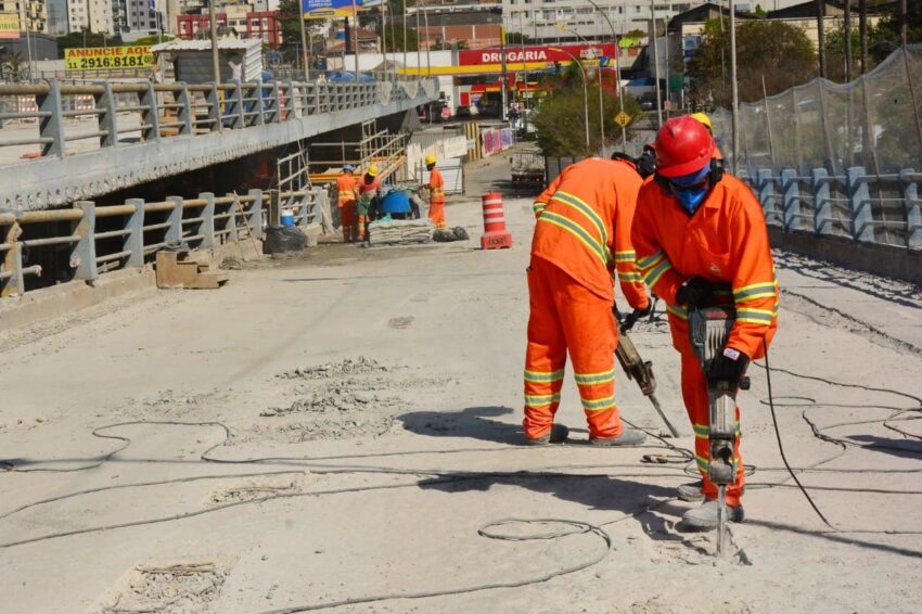 Santo André interdita trecho da Avenida Industrial para obras no Viaduto Castelo Branco