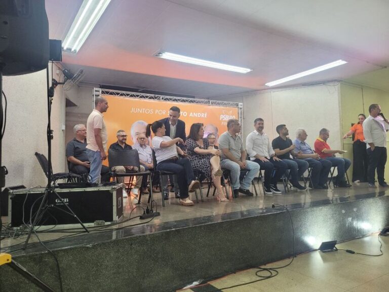 Eduardo Leite e lideranças