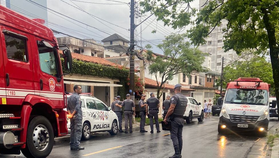 Vídeo: 4 ladrões invadem lar em São Bernardo e tiram a vida de idosa