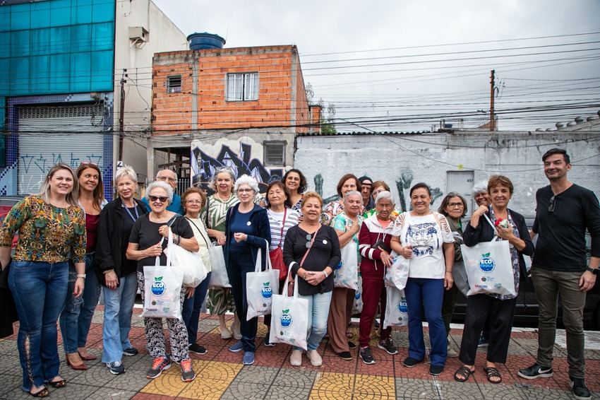 Programa EcoTroca repassa 150 kg de alimentos a moradores de S.Caetano