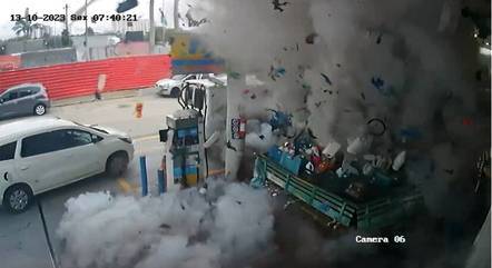 caminhonete-explode-em-posto-de-gasolina-