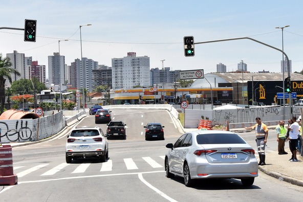 Prefeitura de Santo André entrega nova ponte na Avenida dos Estados