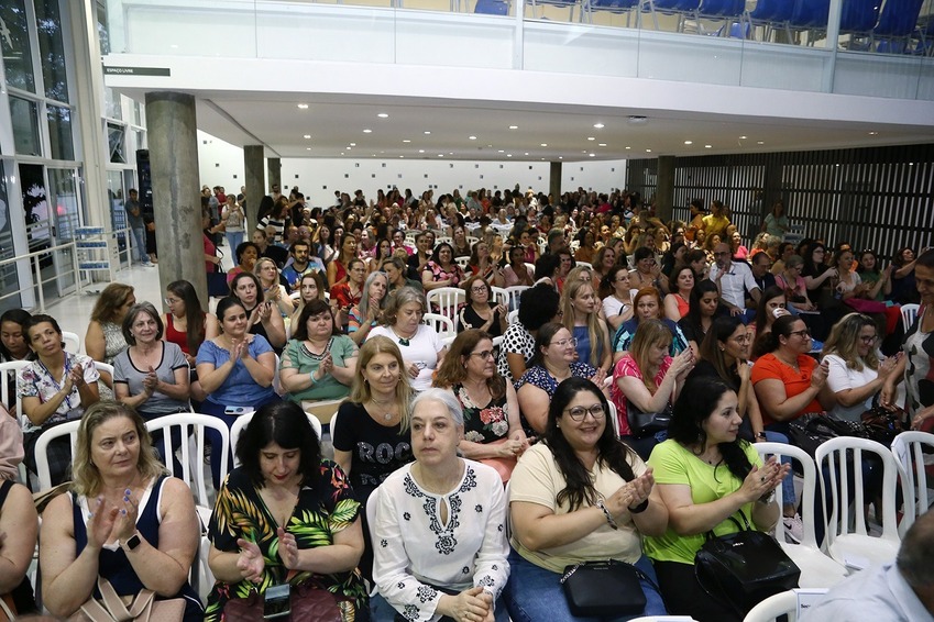 S.Caetano pagará gratificações de R$ 980 a R$ 2.300 a gestores das escolas