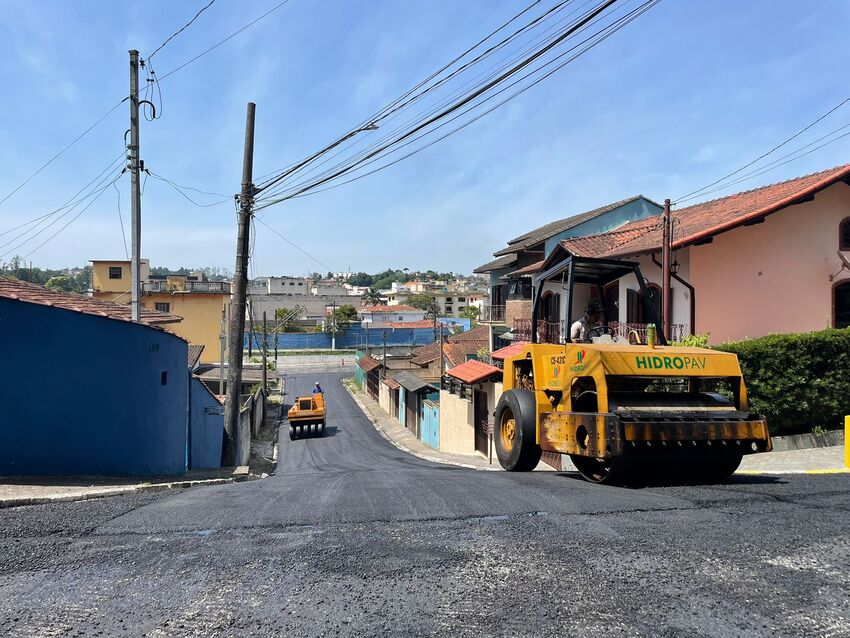 Prefeitura finaliza pavimentação de três ruas do Centro de Ribeirão Pires