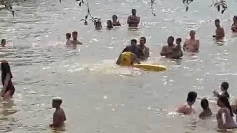 Vídeo: Confusão na Prainha do Estoril envolve banhista e salva-vidas