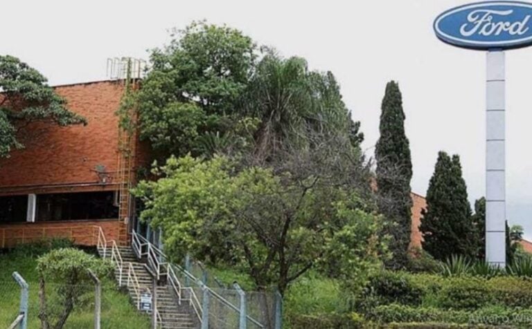 fachada da Ford