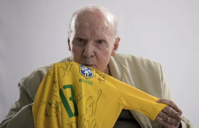 Tetracampeão mundial, Zagallo morre aos 92 anos