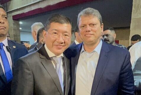 Taka Yamauchi se encontra com o governador de São Paulo, Tarcísio de Freitas