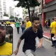 Vídeo: Assessor de Sto.André tem celular roubado durante live na av. Paulista