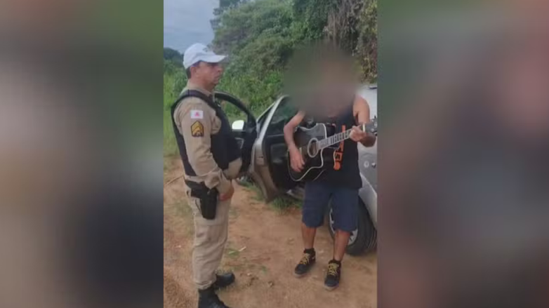 Motorista bêbado canta para policial música de Bruno e Marrone antes de ser preso