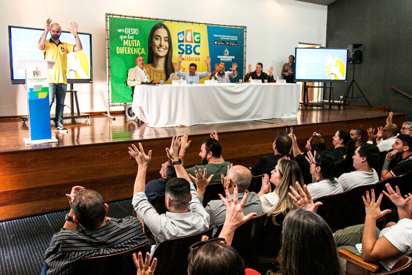 Prefeito Orlando Morando lança plataforma SBC em Libras, unindo tecnologia e inclusão