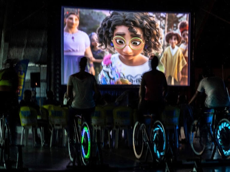 Diadema recebe cinema itinerante sustentável e inclusivo.