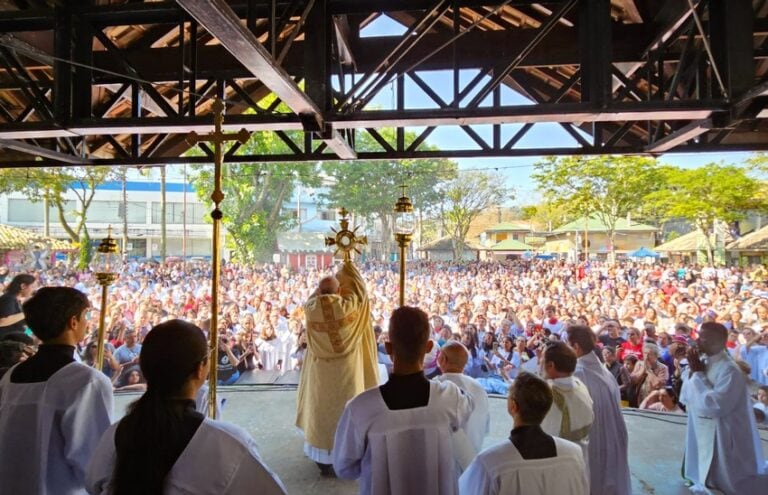 Ribeirão Pires celebra Corpus Christi com tradição e fé nesta quinta-feira