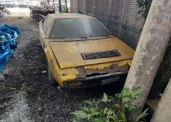 Ferrari em Sto.André vai a leilão por mil reais após 18 anos abandonada