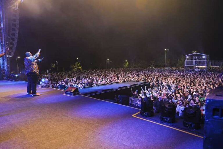 S.Caetano inicia comemoração do aniversário de 147 anos com show de Péricles