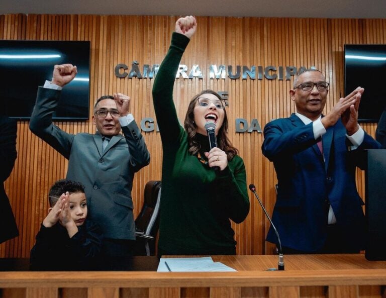 Akira do Povo e Renata Abreu