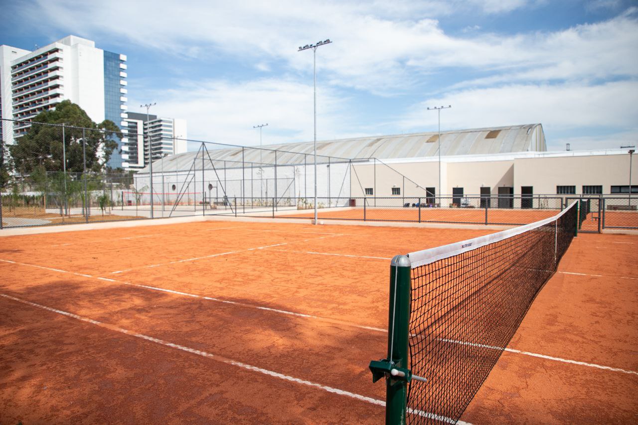 quadra no parque Elis Regina