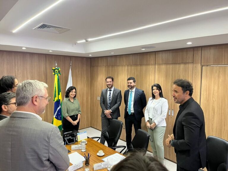 Secretário de Saúde de Santo André tem reunião com ministra Nísia Trindade para buscar recursos e ampliação de serviços