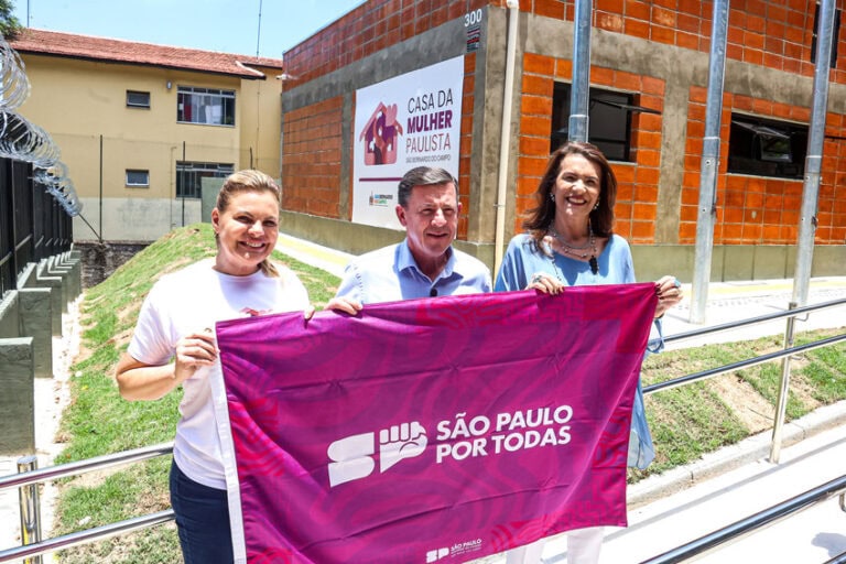 orlando, carla e secretária de estado