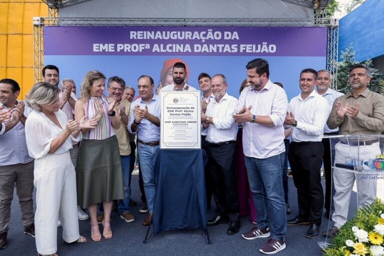 S.Caetano reinaugura EME Professora Alcina Dantas Feijão após obras de revitalização