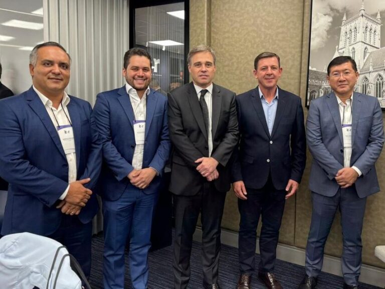 Prefeito eleito Taka Yamauchi participa de evento sobre liderança e gestão pública