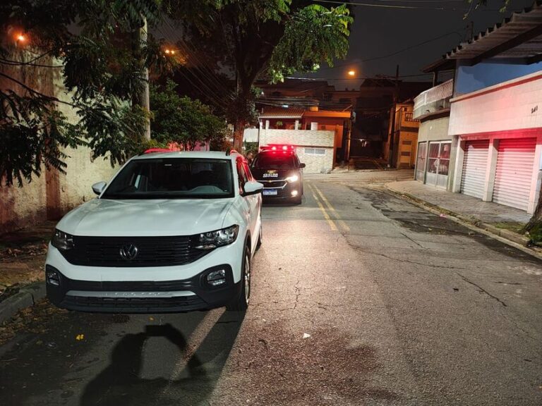 GCM de Santo André recupera veículo roubado no Jardim Teles de Menezes