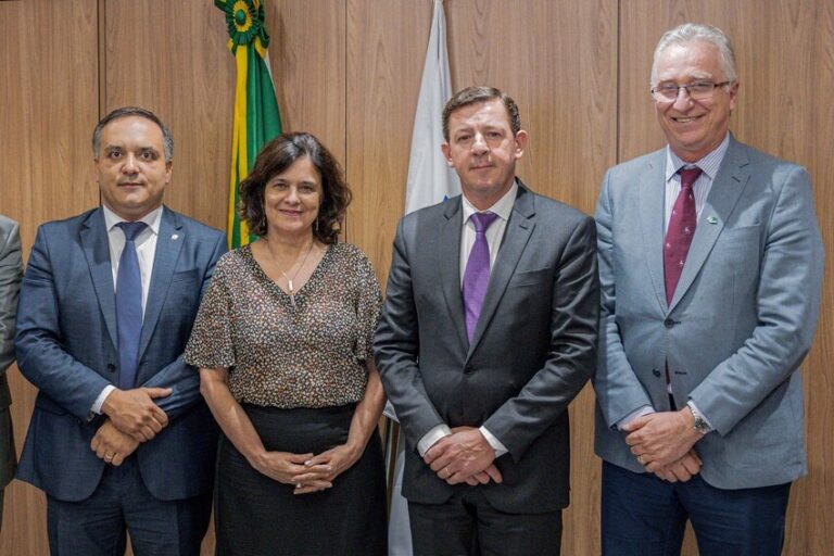 Ministra da Saúde cumpre agendas com prefeitos de São Bernardo e Mauá