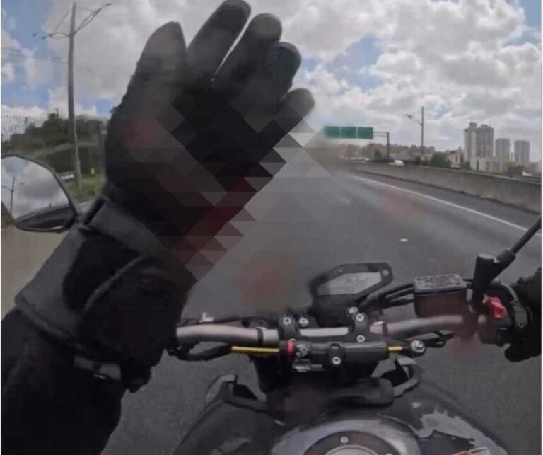 Motociclista é atingido por linha de pipa e fere gravemente a mão na Anchieta