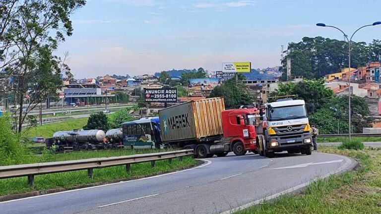 caminhão quebrado