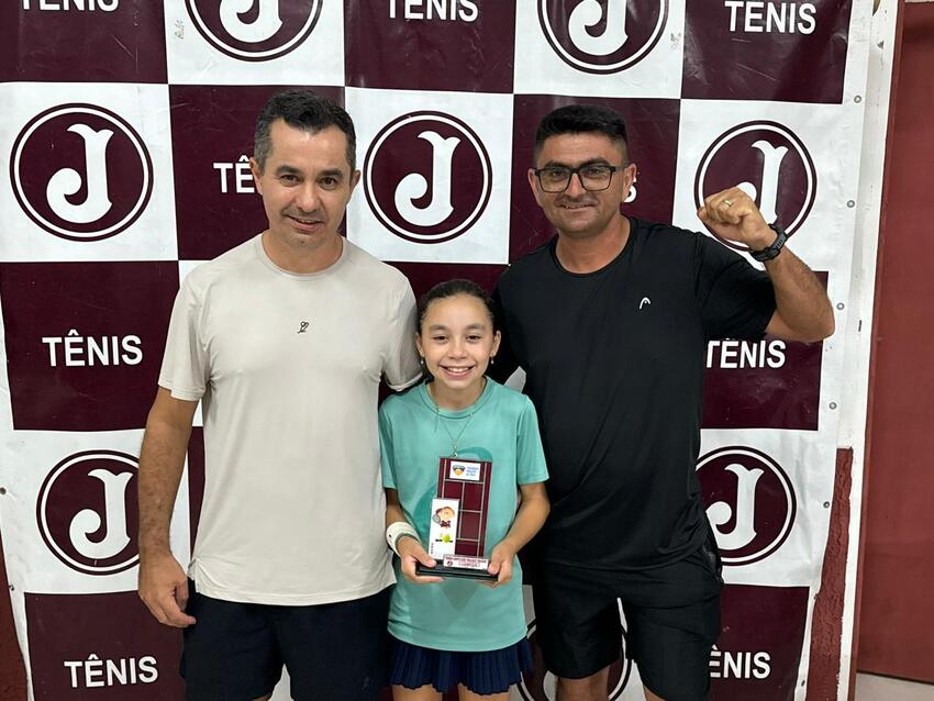 A Atleta de Santo André Valentina Pavão brilha na Copa Futuro Kids e conquista dois títulos em São Paulo