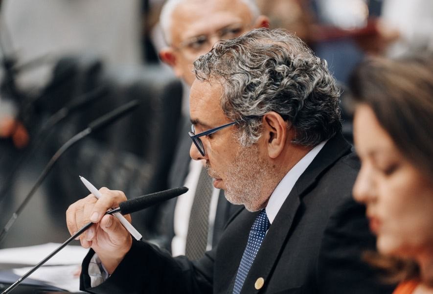 Projeto do deputado Rômulo Fernandes, que cria crédito habitacional para vítimas de violência doméstica, é aprovado na Comissão de Justiça da Alesp
