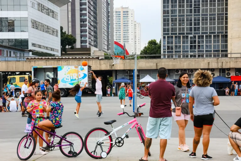 Além das apresentações musicais e os brinquedos para a criançada, a diversão terá um sabor especial na Esplanada
